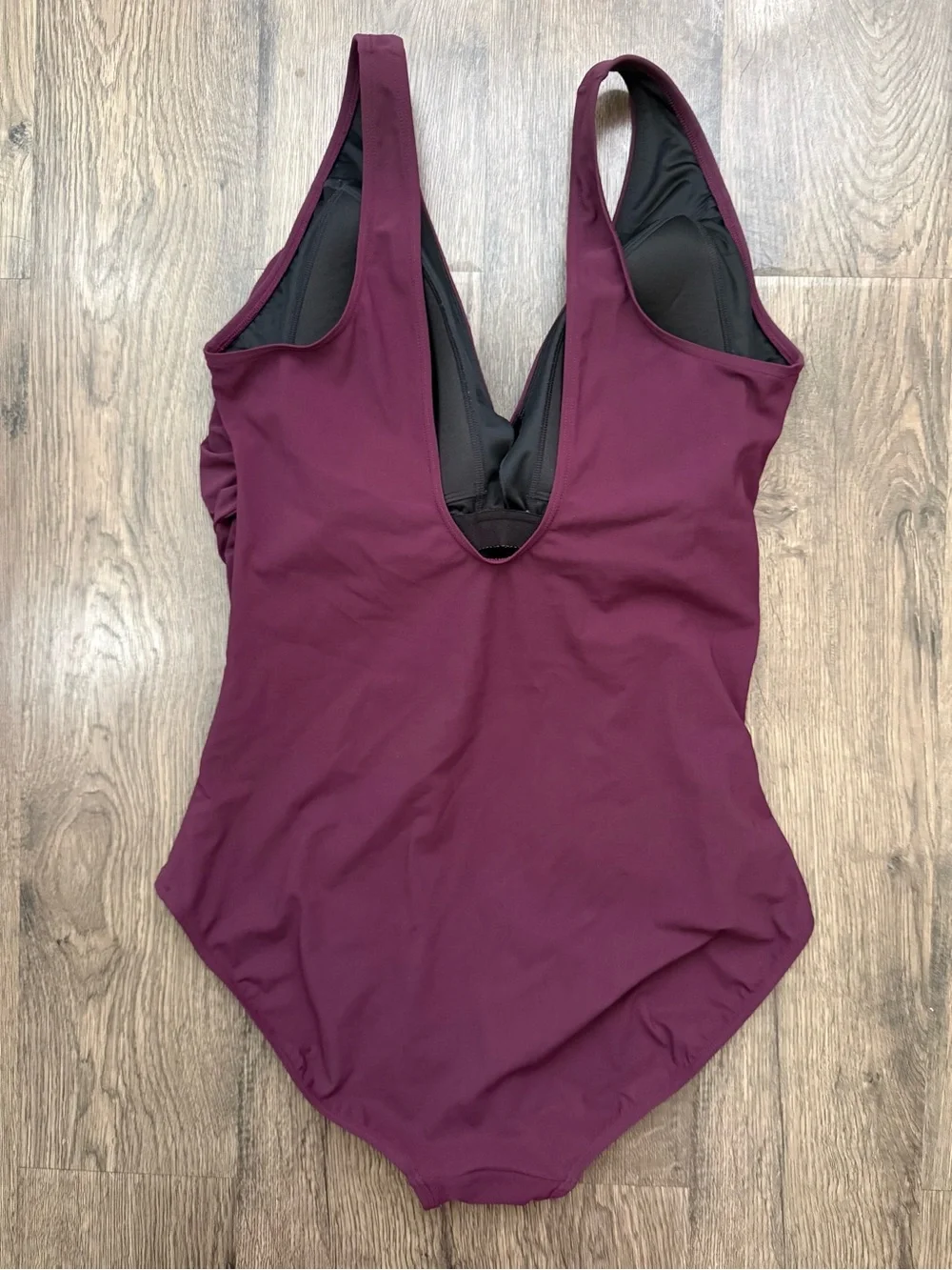 LL Bean Women’s Structured One Piece Shaping Swimwear Size 18